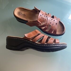Clark’s Brown Leather Slides Wedge Sandals Size 9 WIDE